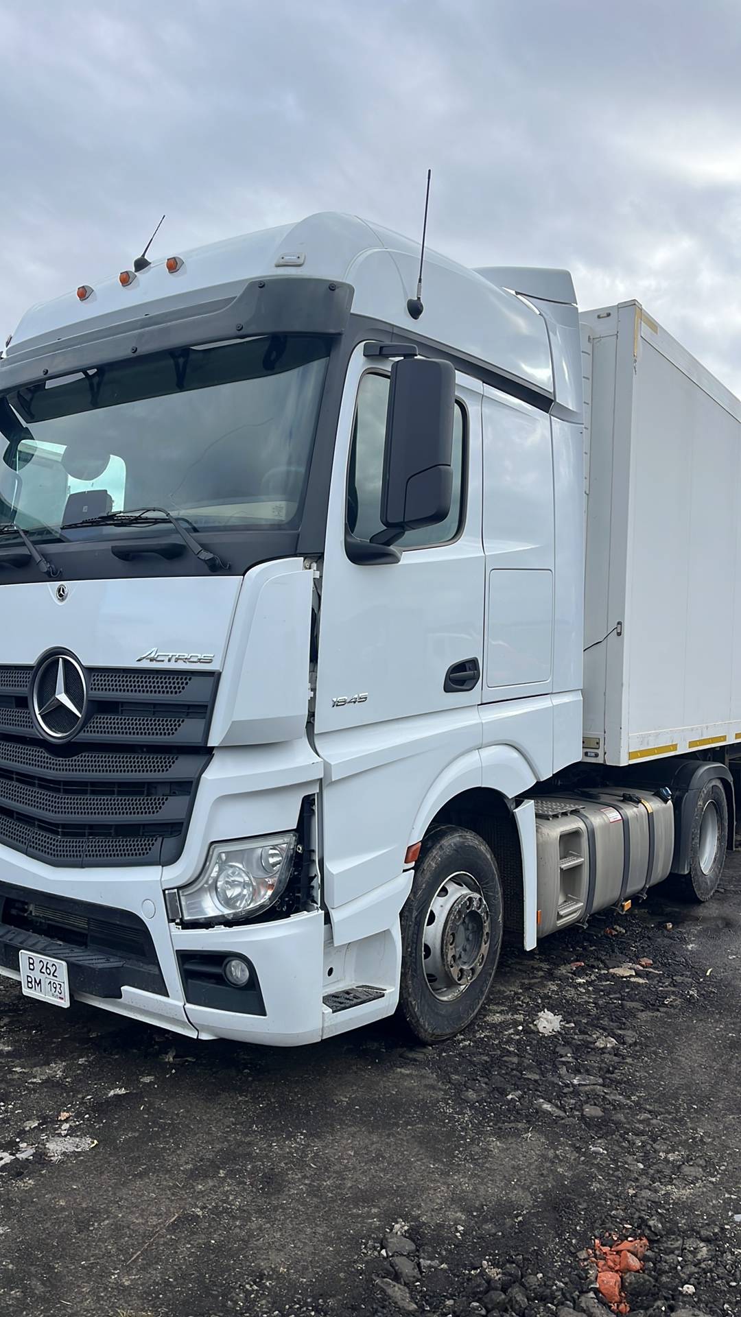 Mercedes-Benz Actros 5 1845 LS 4x2 (BigSpace),  590 898 км, 2021 года в лизинг
