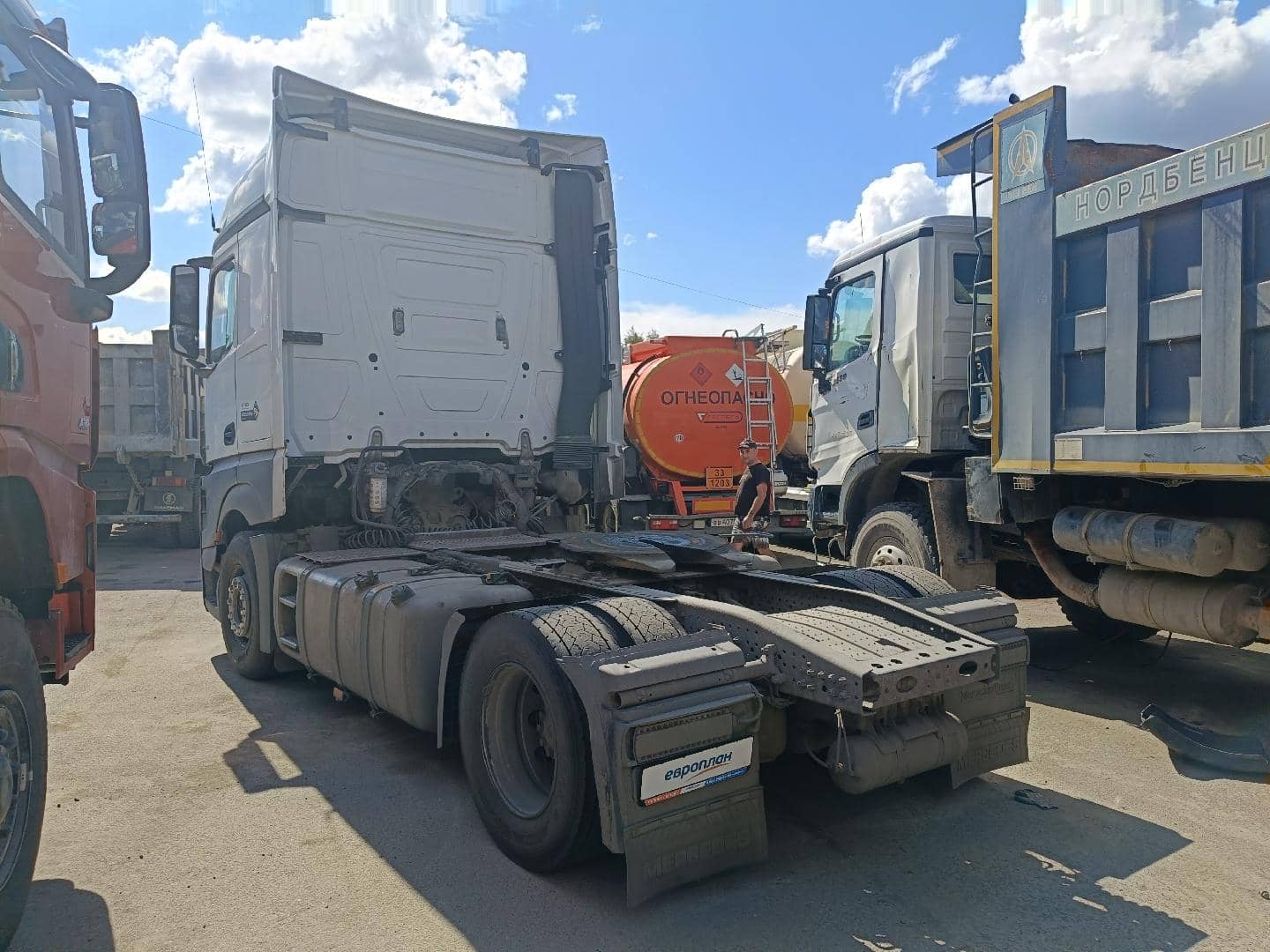 Mercedes-Benz Actros 5 1845 LS 4x2 (BigSpace),  882 674 км, 2019 года в лизинг