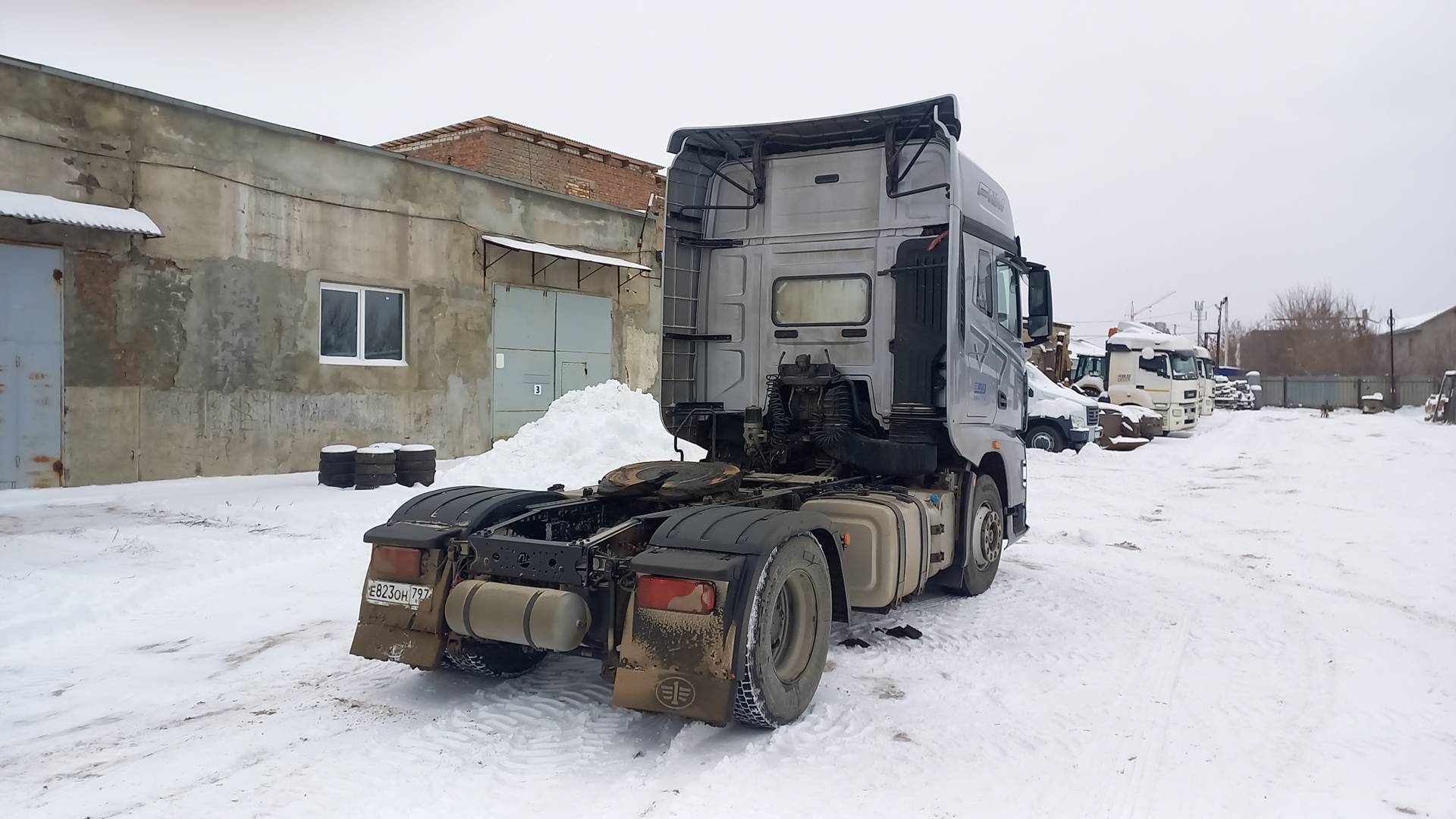 FAW CA4180P77K25E5 4x2,  346 638 км, 2023 года в лизинг