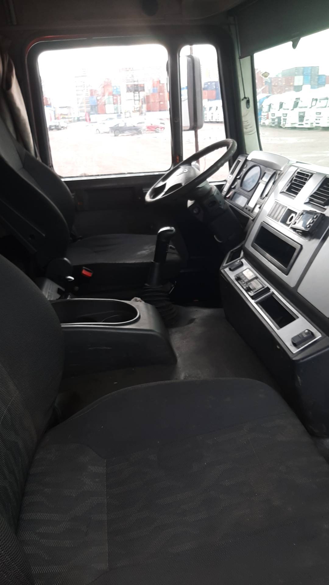 Shacman SX3258DT384,  137 000 км, 2021 года в лизинг