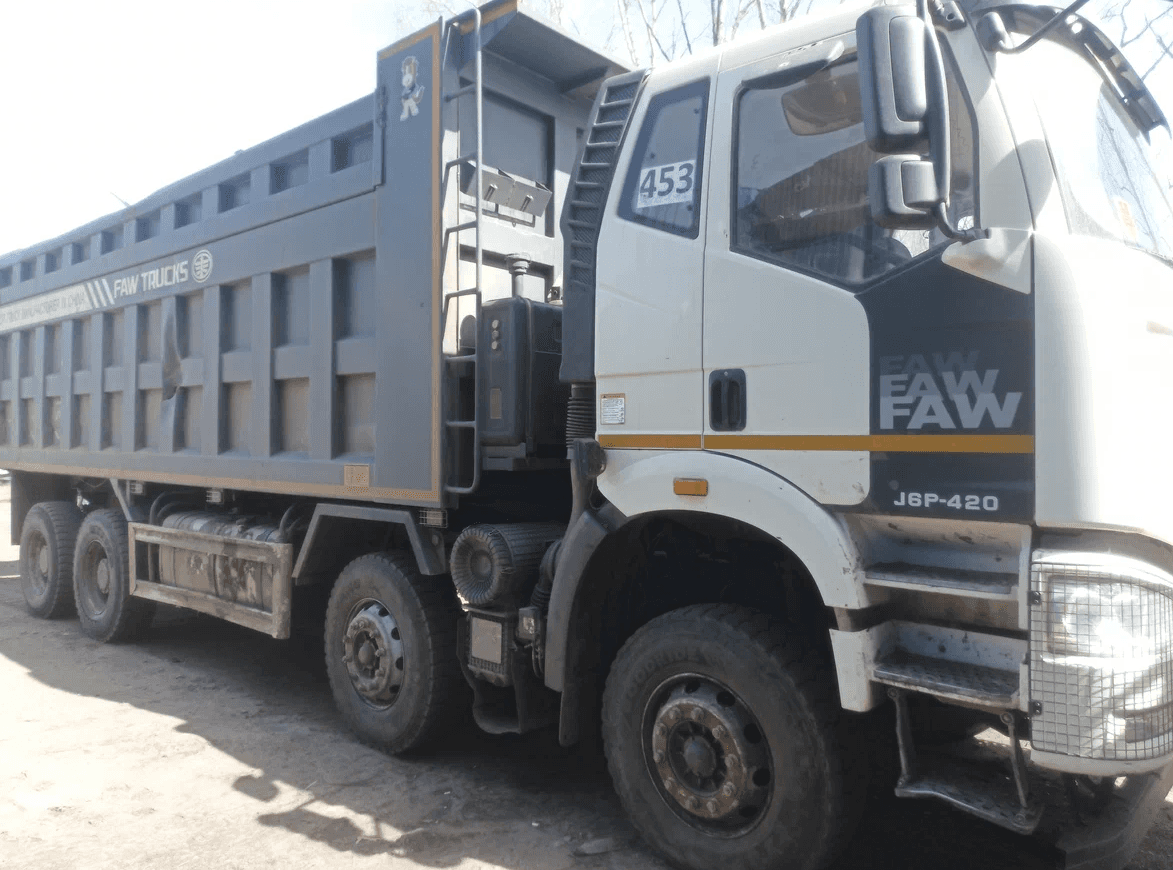 FAW CA3310P66K24T4E5 8х4,  46 356 км, 2023 года в лизинг