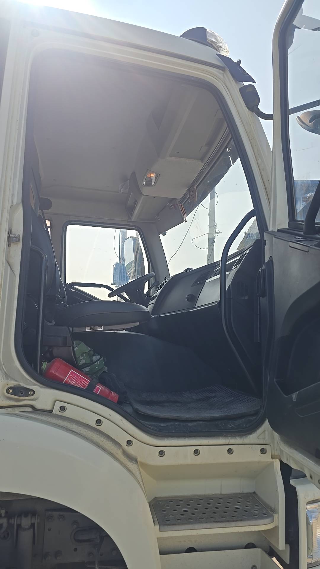 FAW CA3250P66K24T1E5 6х4,  51 543 км, 2022 года в лизинг