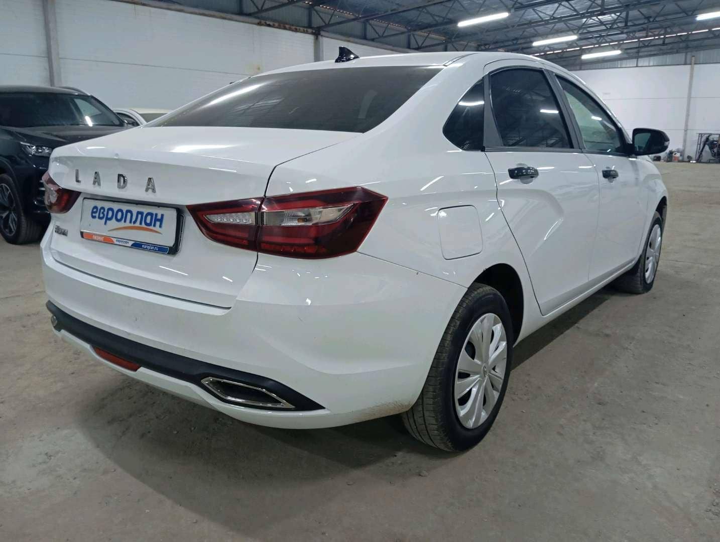 Lada Vesta седан,  108 487 км, 2023 года в лизинг