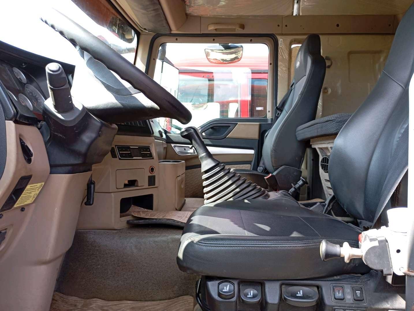HOWO ZZ3256V384GE 6x4,  110 361 км, 2024 года в лизинг