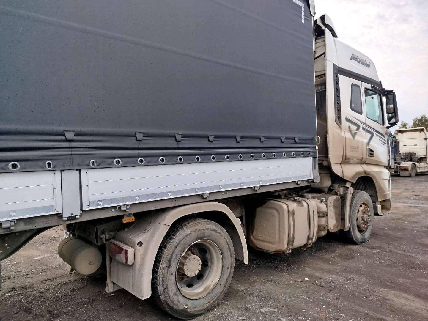 FAW CA4180P77K25E5 4x2,  565 261 км, 2023 года в лизинг