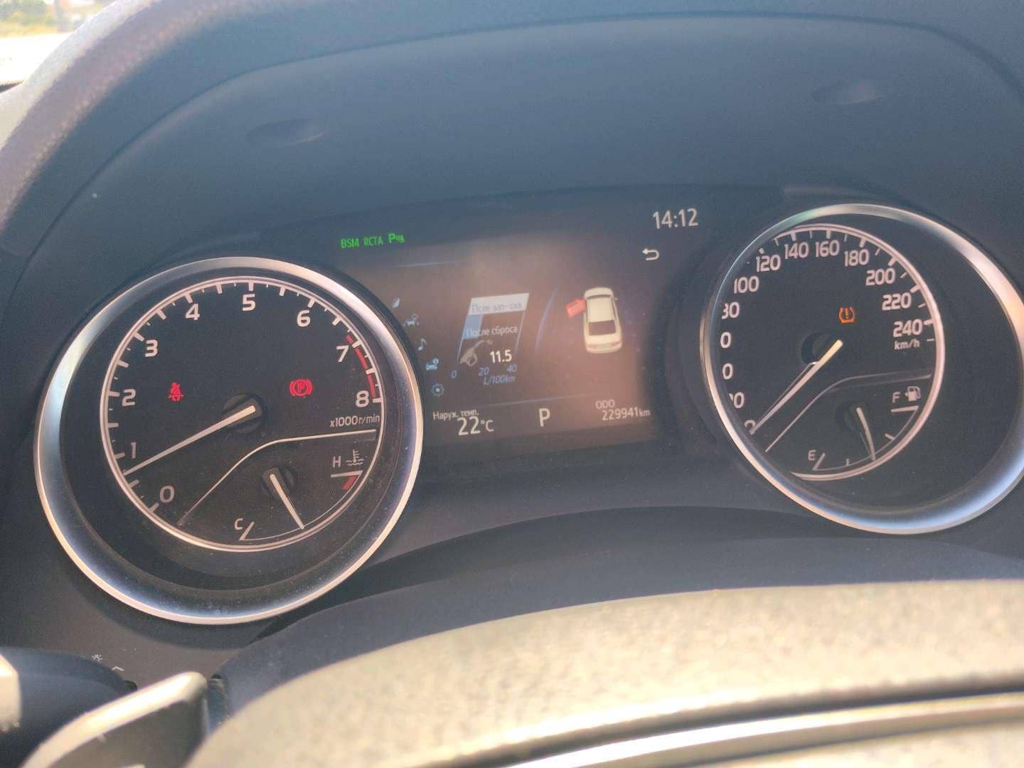 Toyota Camry,  229 941 км, 2020 года в лизинг