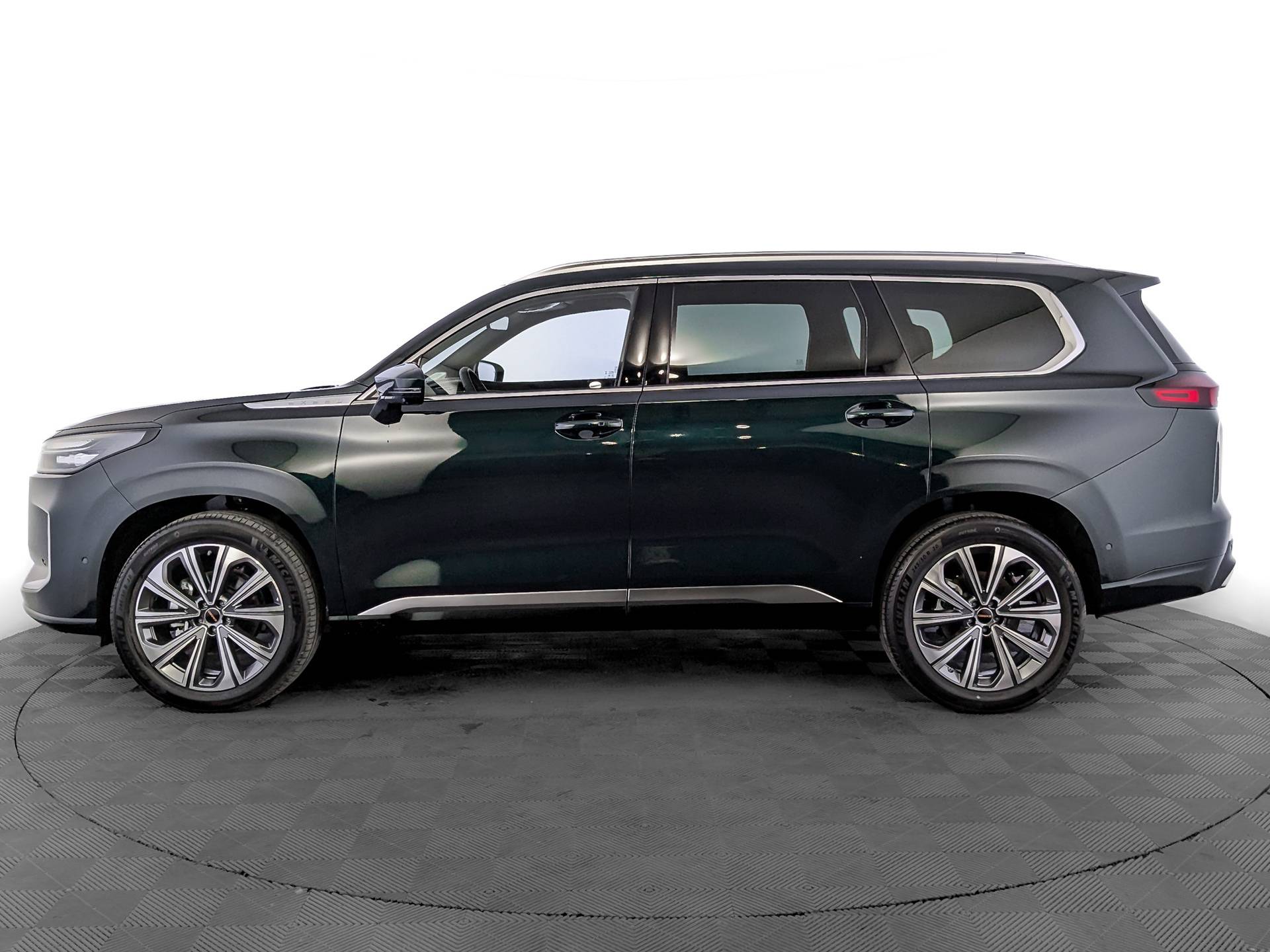 EXEED VX President 7 мест 2.0T 8AT 4WD