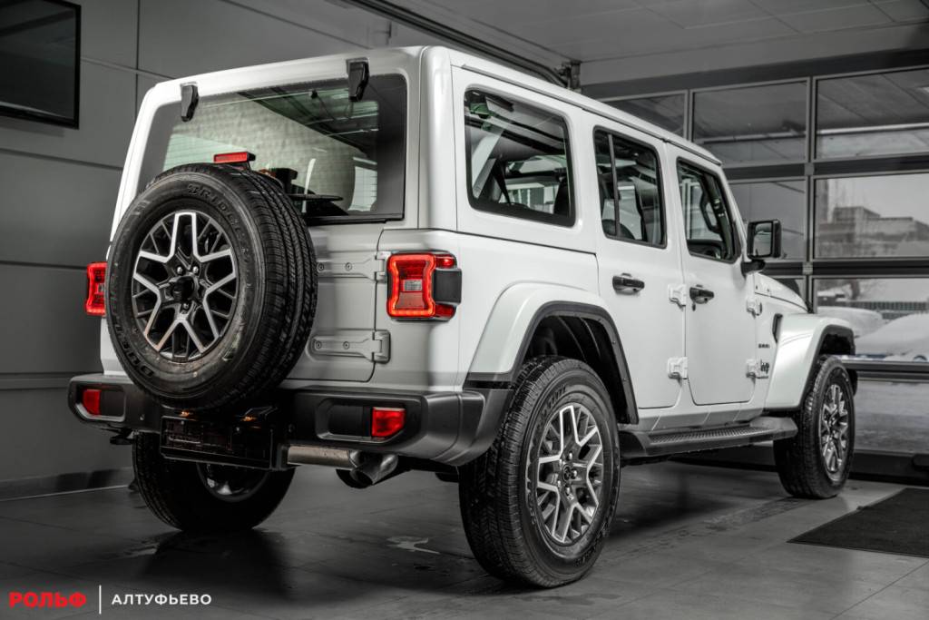 Jeep Wrangler Sahara 2.0T 8AT