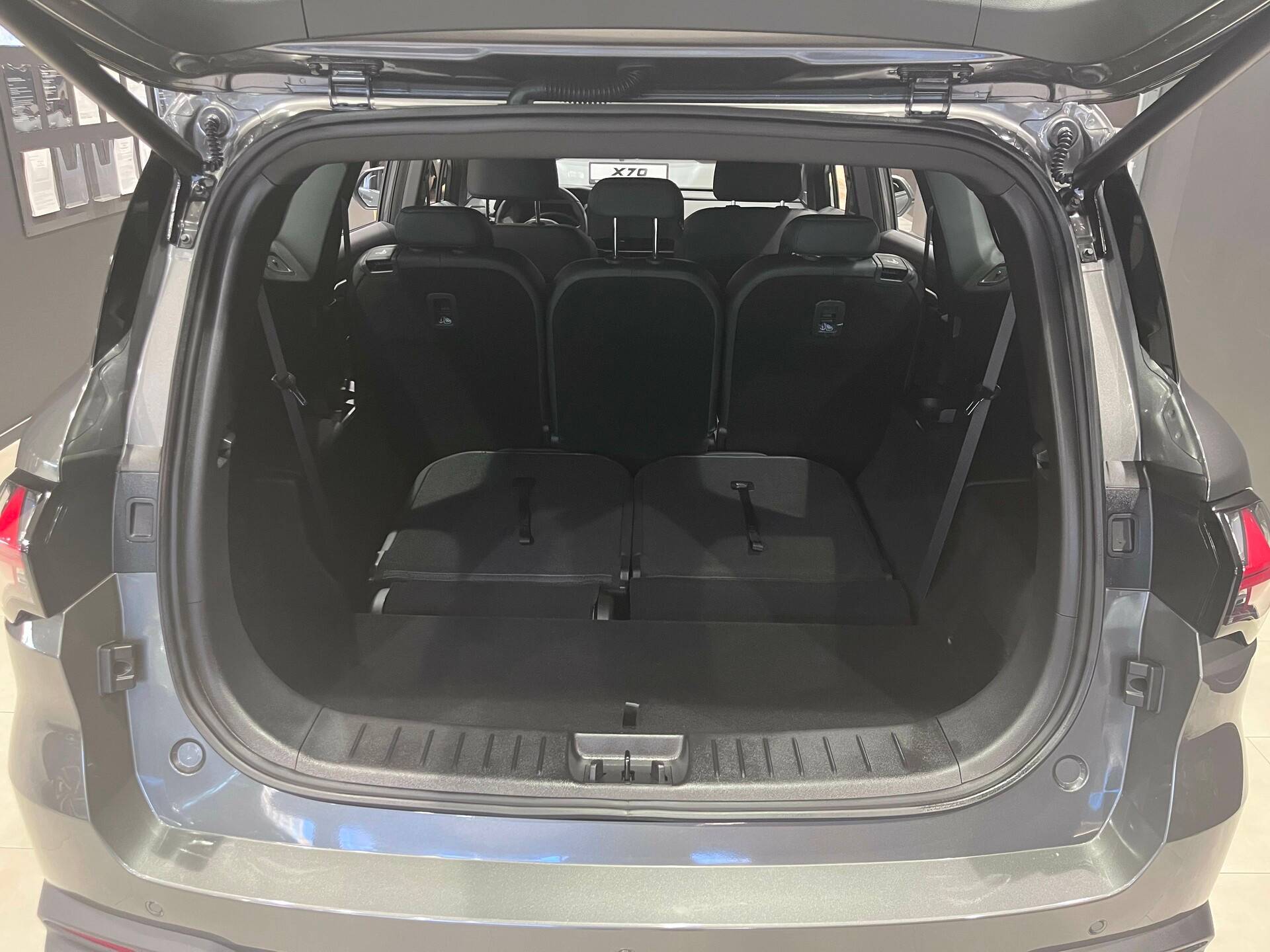 Geely Okavango Flagship 2.0T 7DCT 2WD