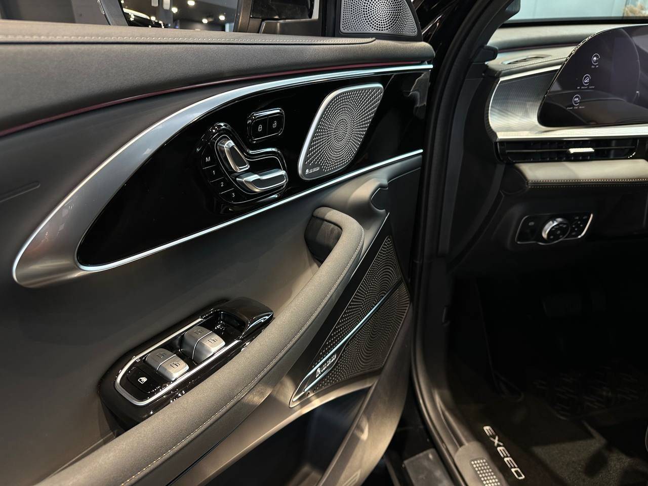EXEED TXL Flagship 2.0 7DCT 4WD