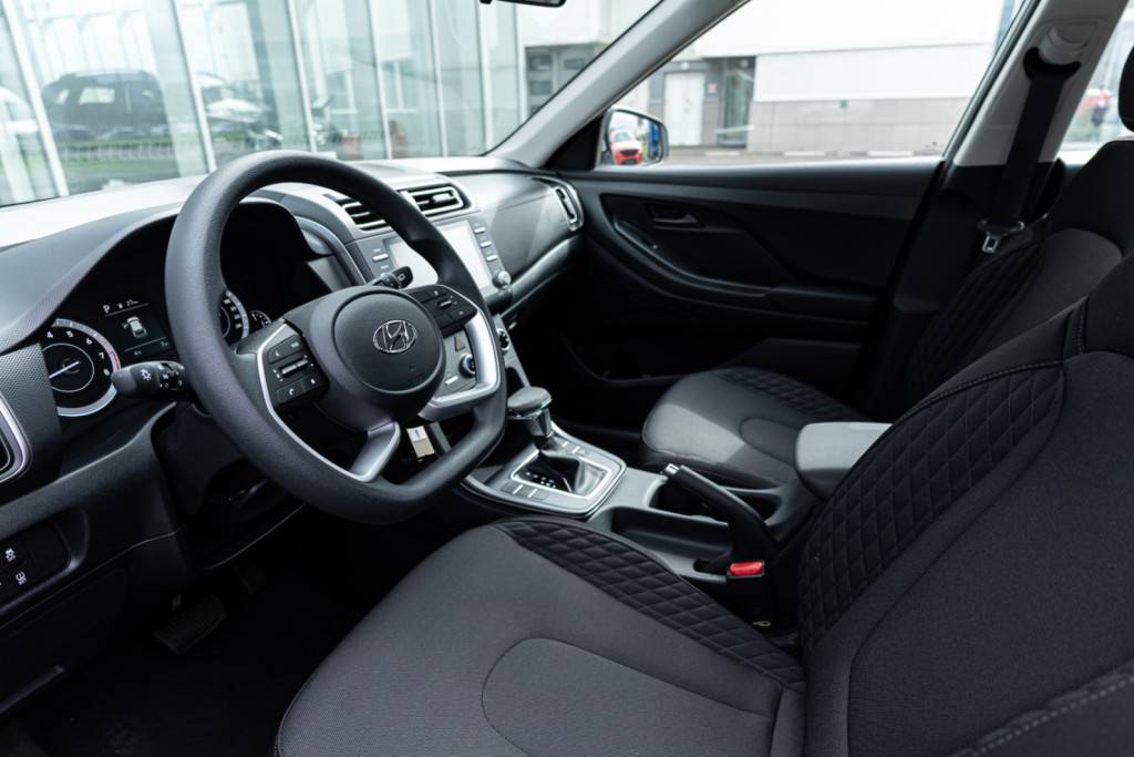 Solaris HC Prime 1.6 6AT 2WD