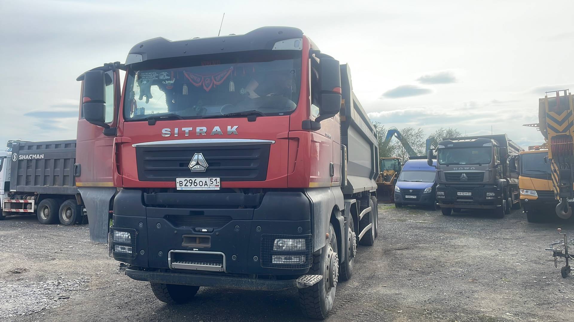 Sitrak ZZ3316V386ME