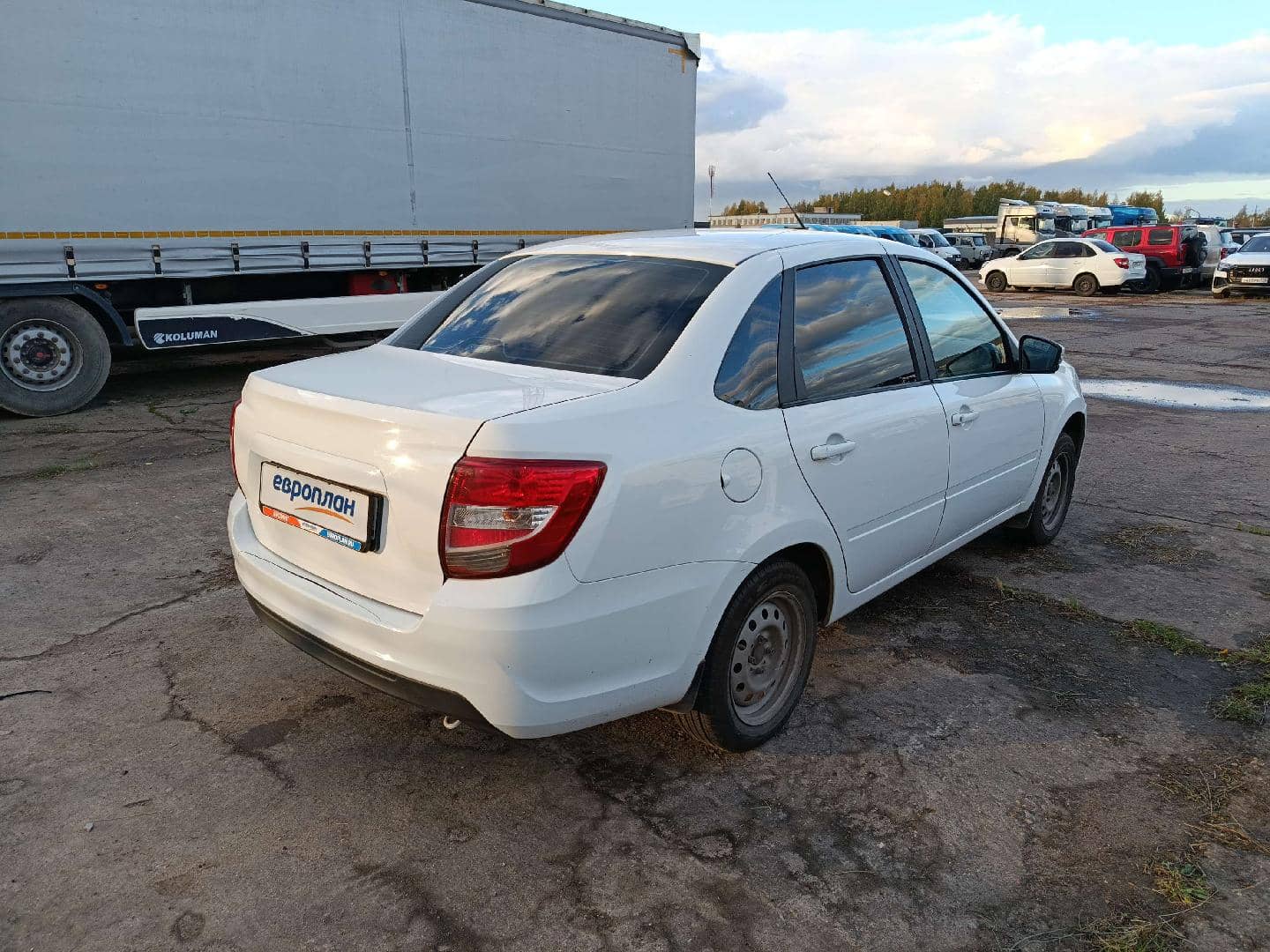 Lada Granta седан,  143 762 км, 2024 года в лизинг
