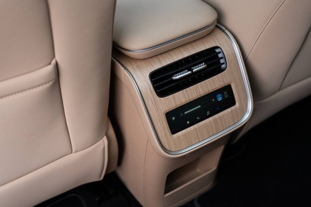 EXEED Exlantix ET 1.5T+40KWh AWD TOP BL