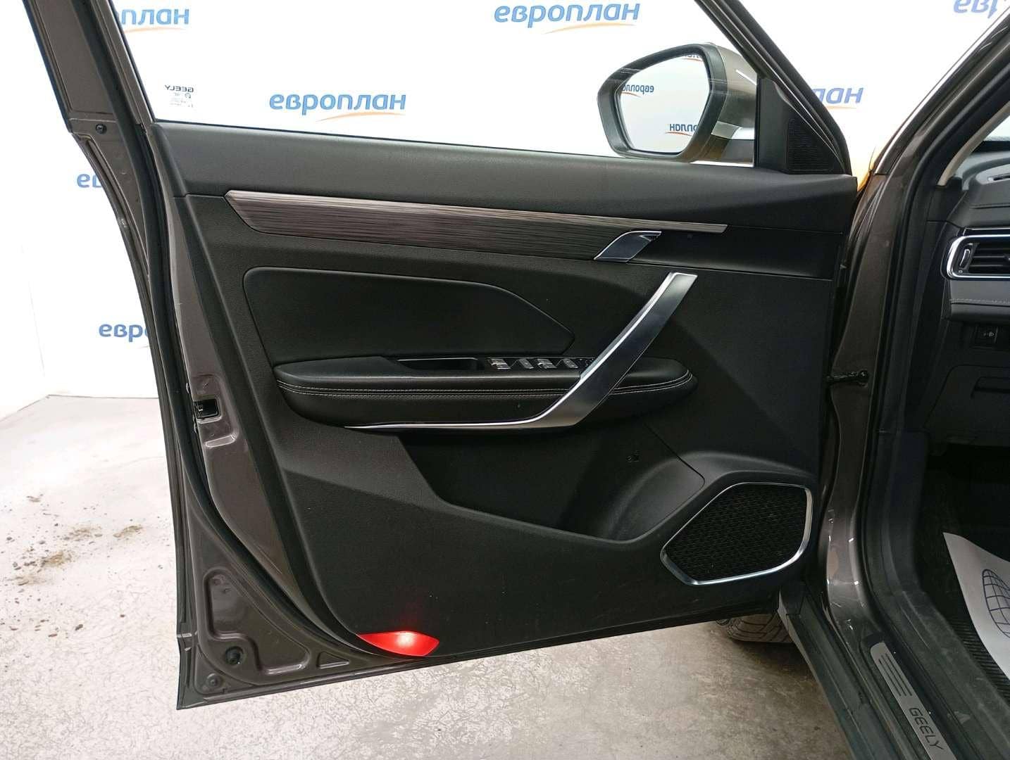 Geely Atlas Pro,  210 367 км, 2023 года в лизинг