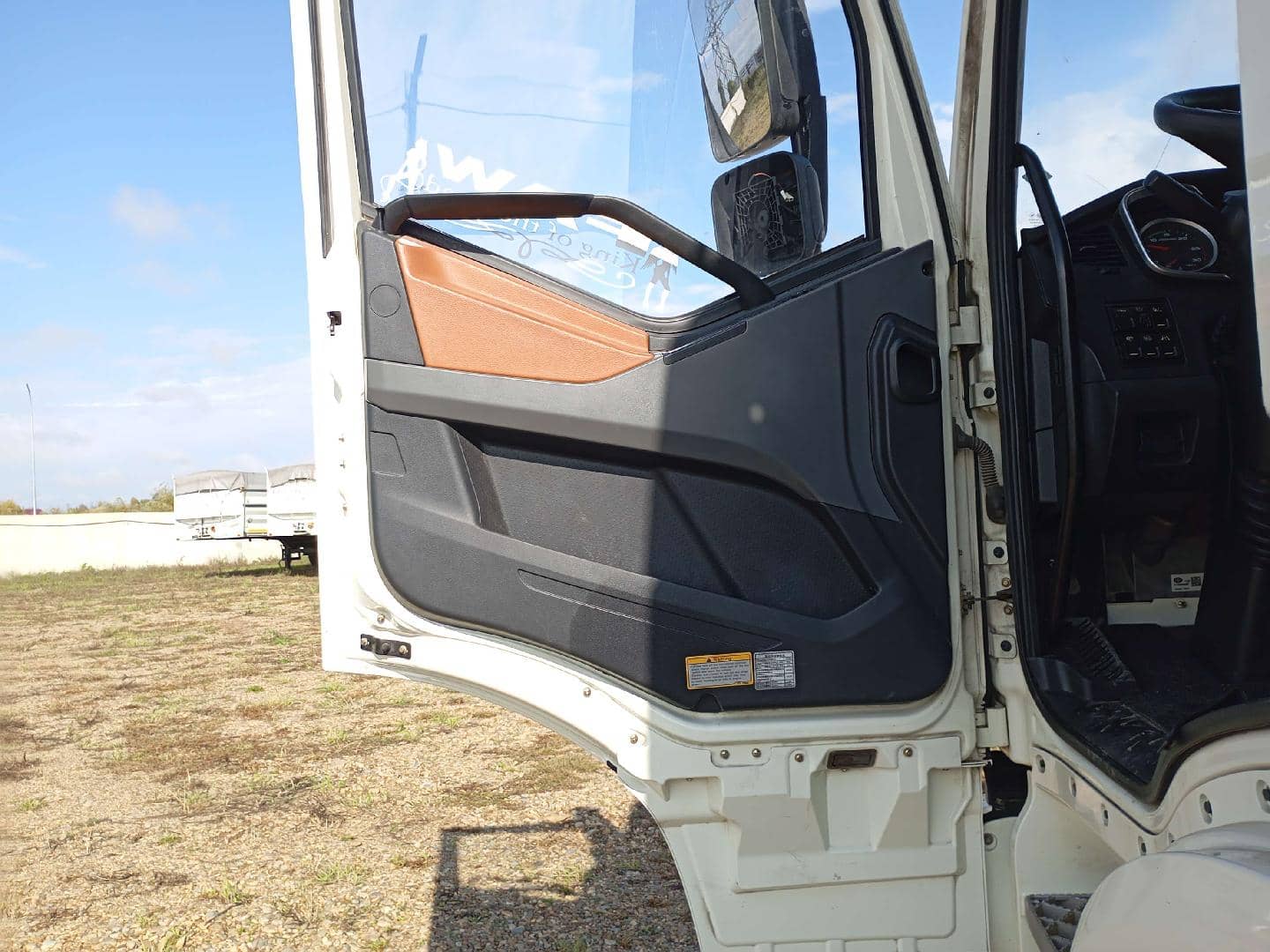 FAW CA4180P66K25E5 4x2,  250 505 км, 2023 года в лизинг