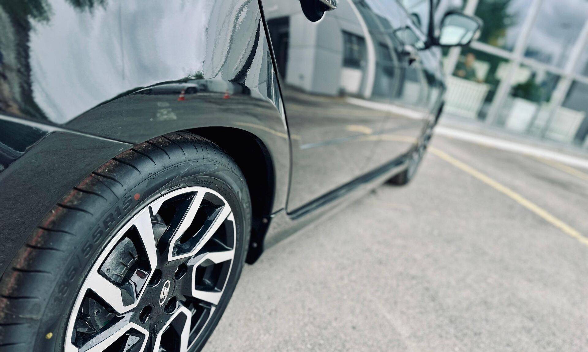 Lada Granta Sportline седан Comfort 24 1.6 106hp 5MT