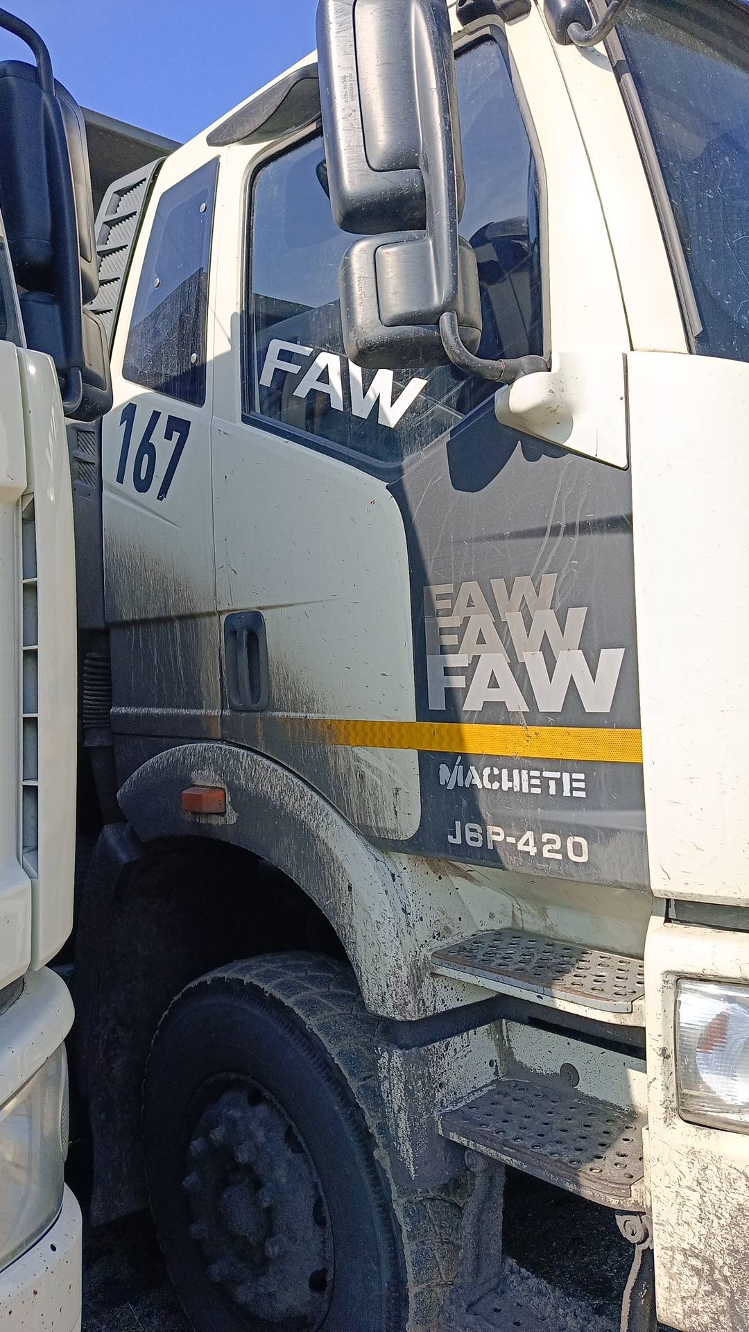 FAW CA3310P66K24T4E5 8х4,  322 468 км, 2022 года