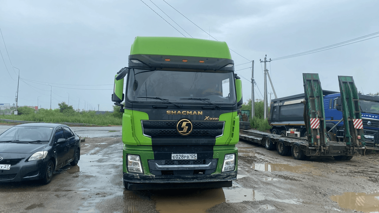 Shacman SX42584V324,  182 479 км, 2022 года в лизинг