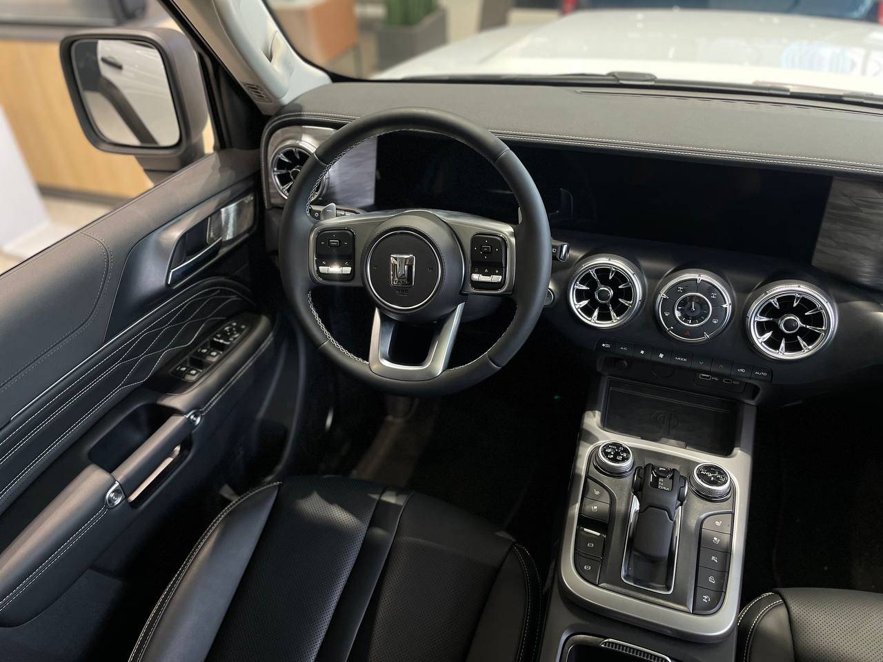 Tank 300 City Adventure 2.0 8AT 4WD