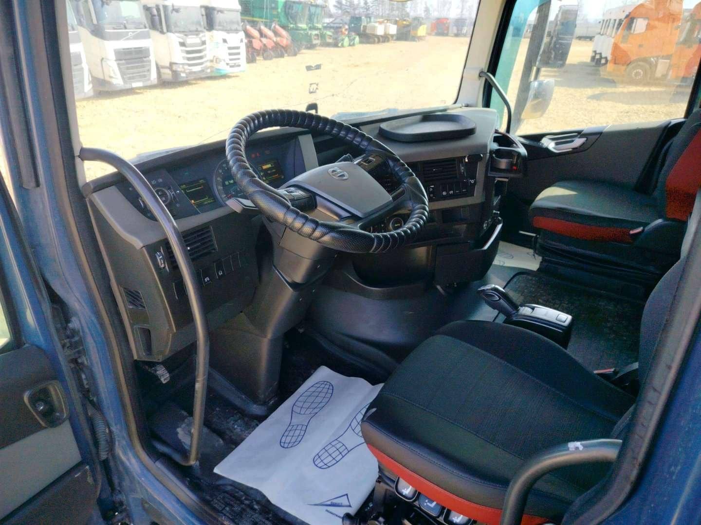 Volvo FH 460 6x2 (FH),  1 335 705 км, 2019 года в лизинг