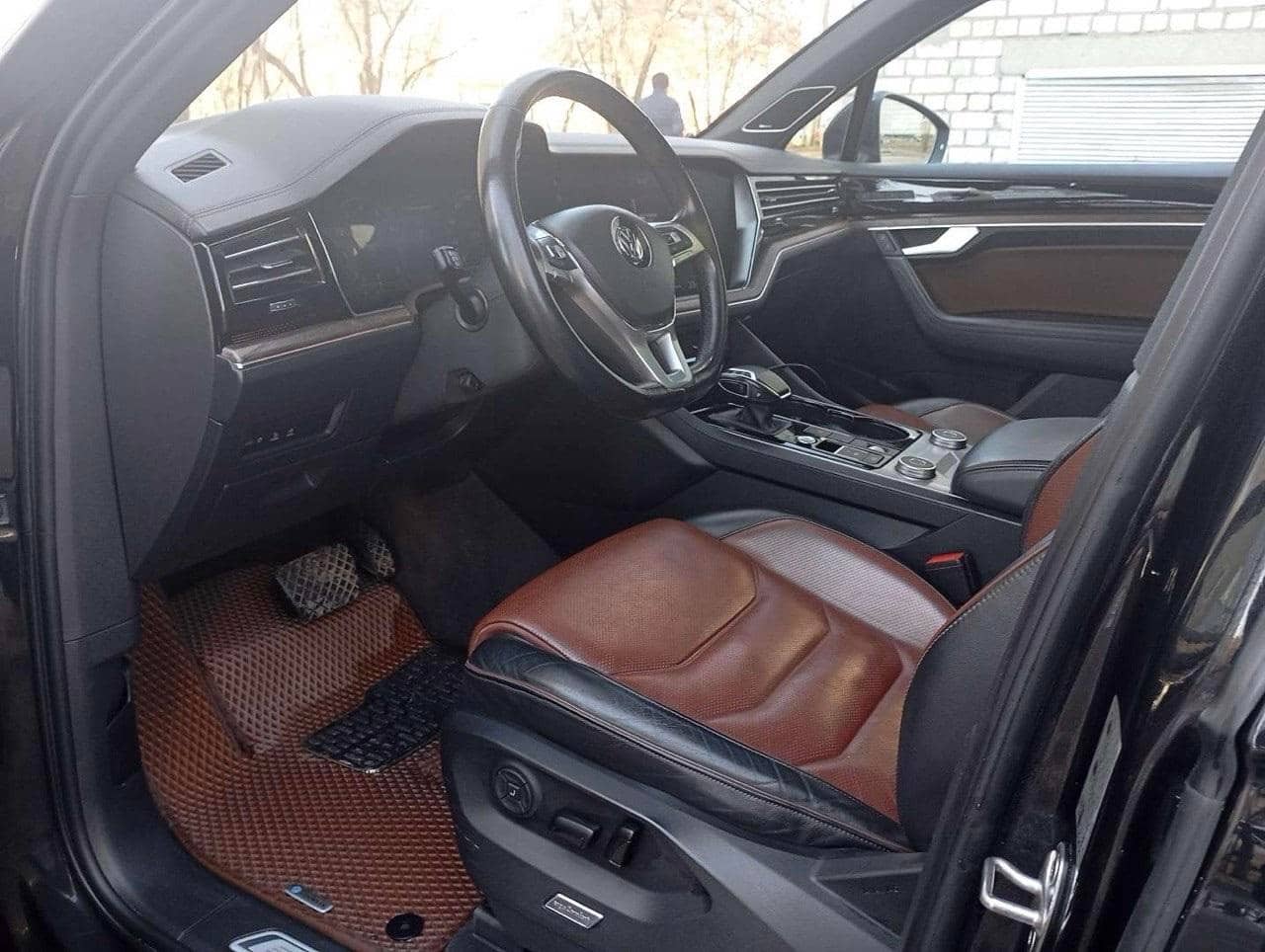 Volkswagen Touareg,  271 484 км, 2018 года в лизинг