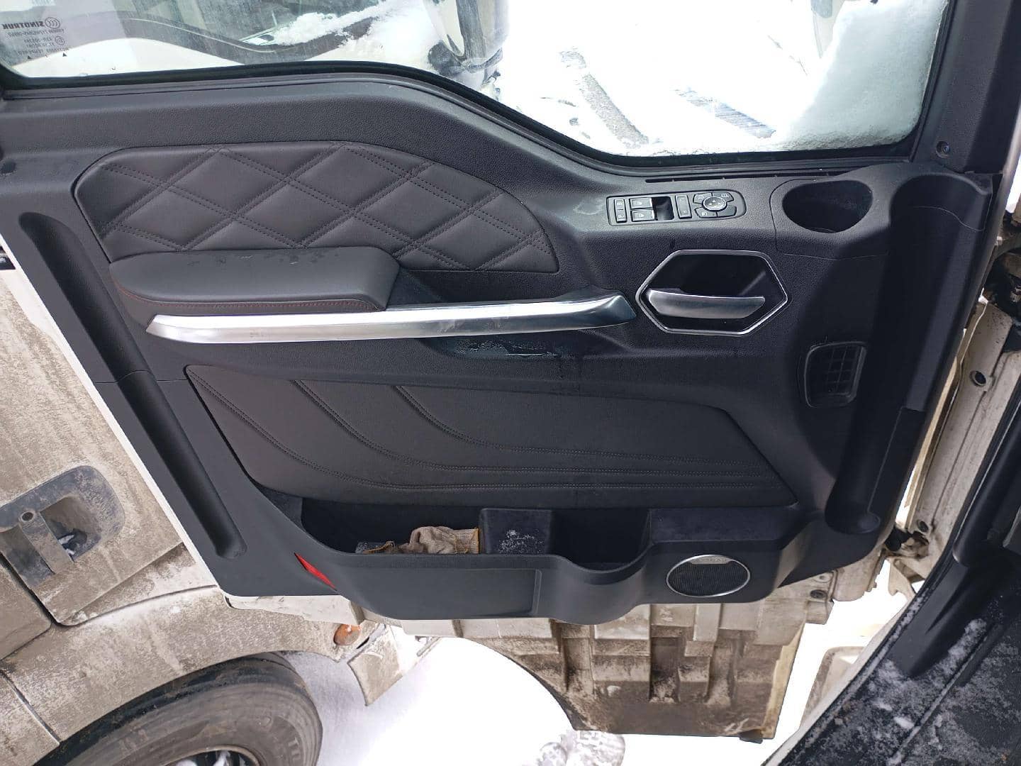 Sitrak C7H MAX ZZ4186V391HE,  406 838 км, 2023 года в лизинг