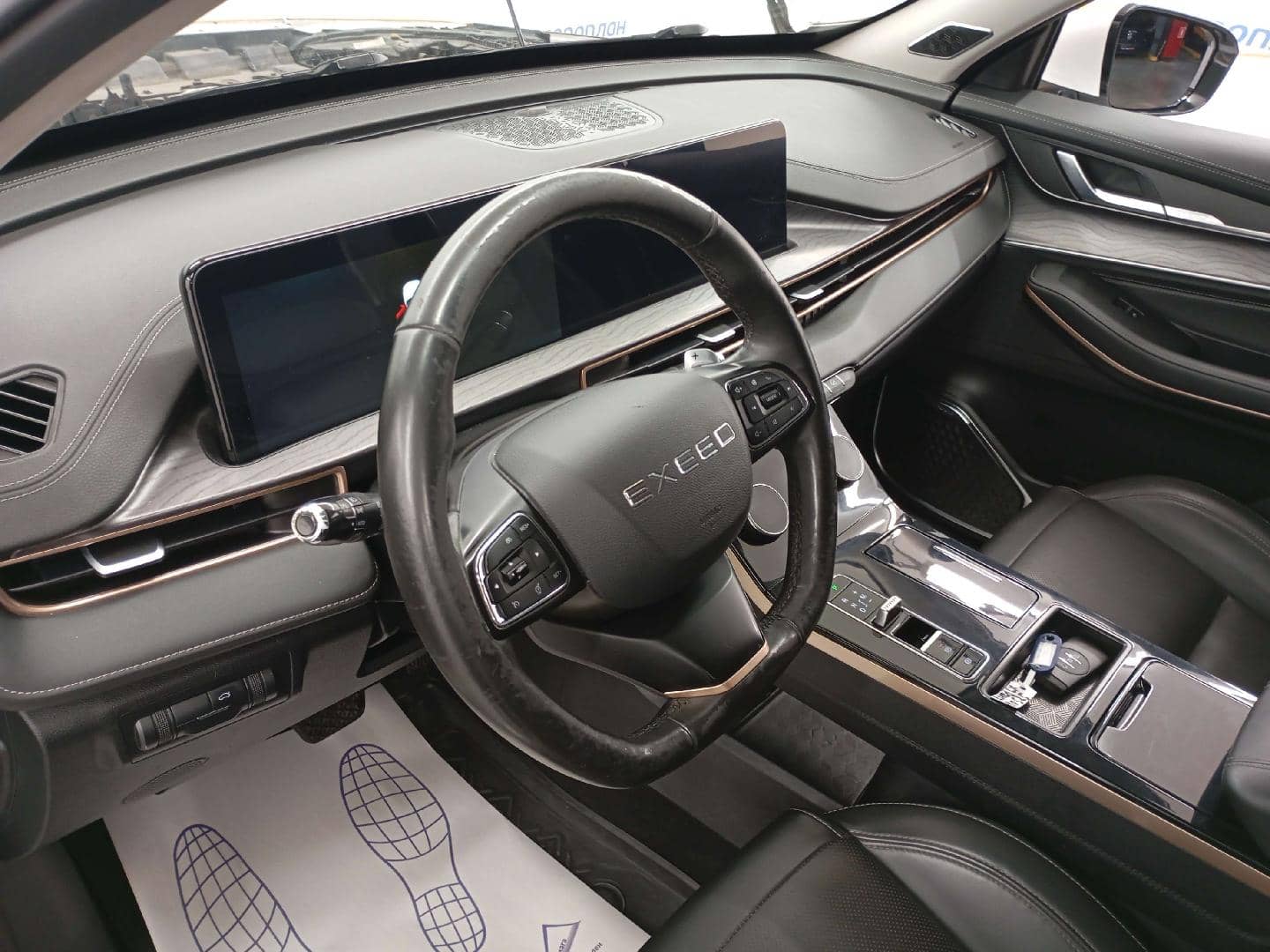 EXEED LX,  234 648 км, 2023 года в лизинг