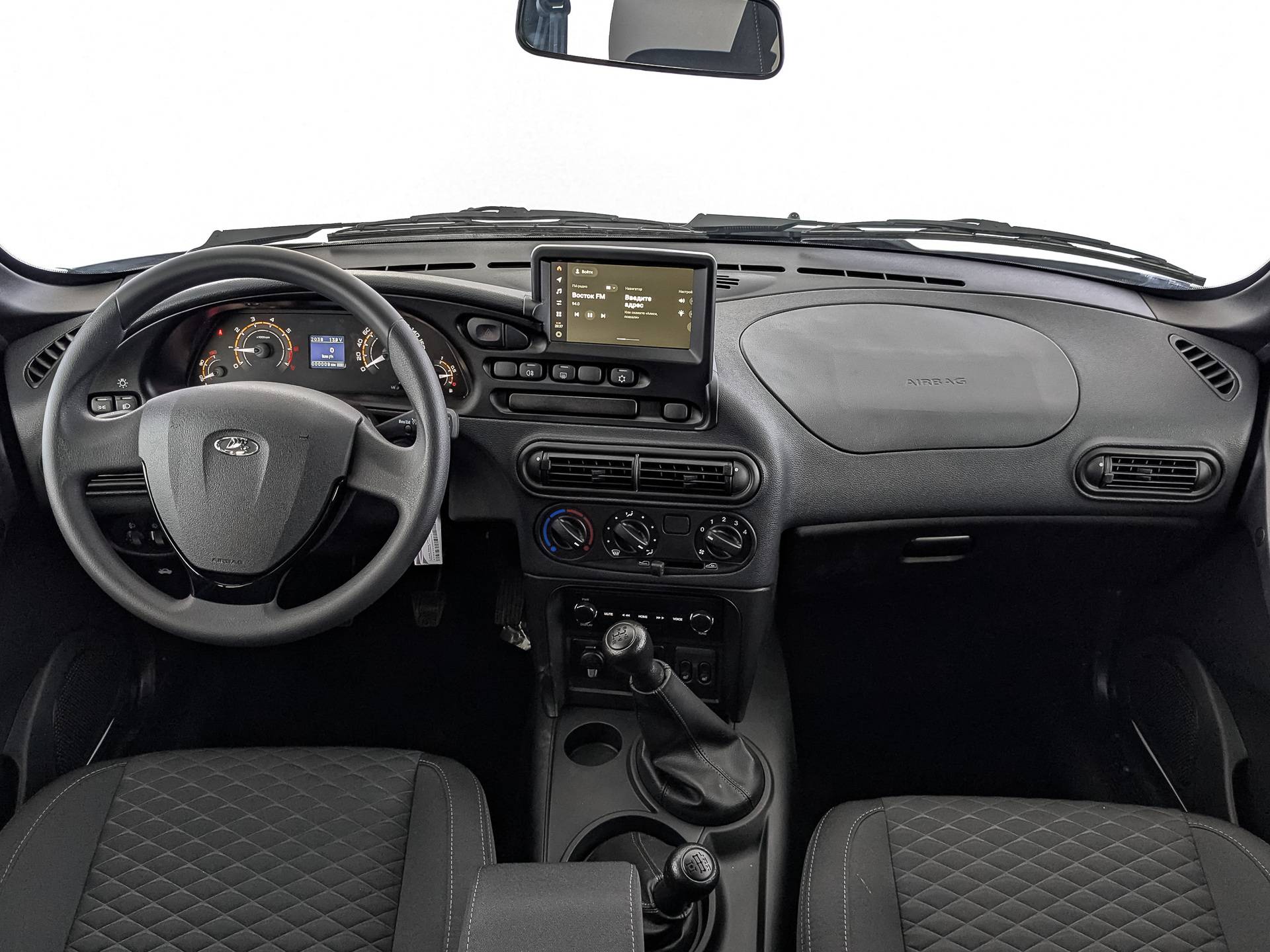 Lada Niva Travel BLACK 24 MMS IVI 1.7 80hp 5MT