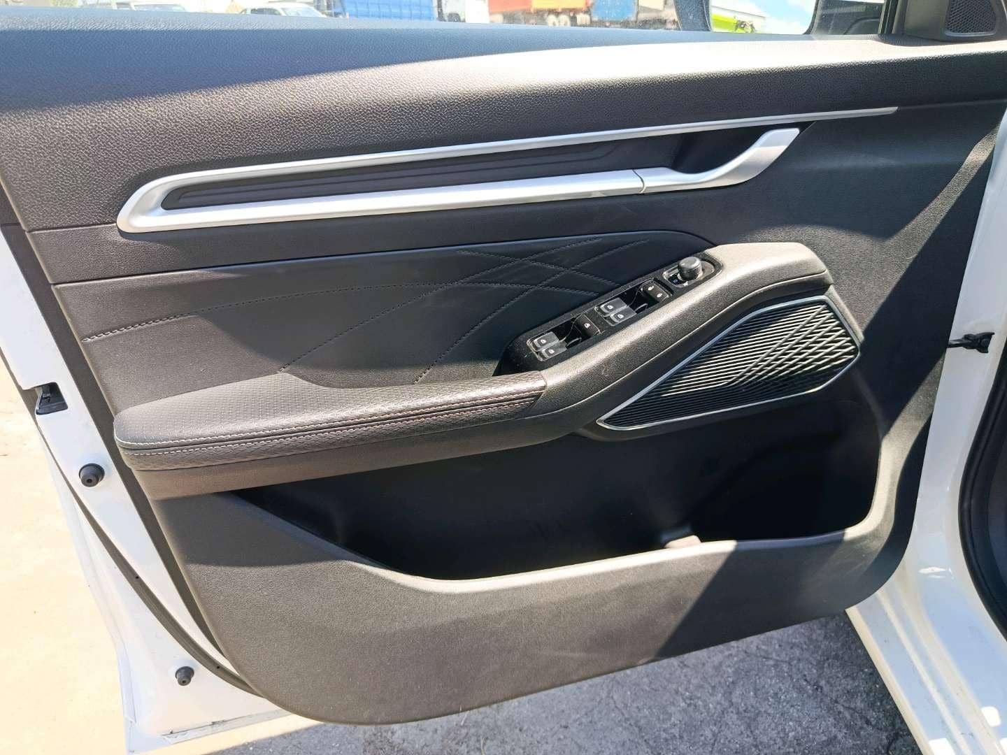 Geely Emgrand,  64 828 км, 2024 года в лизинг