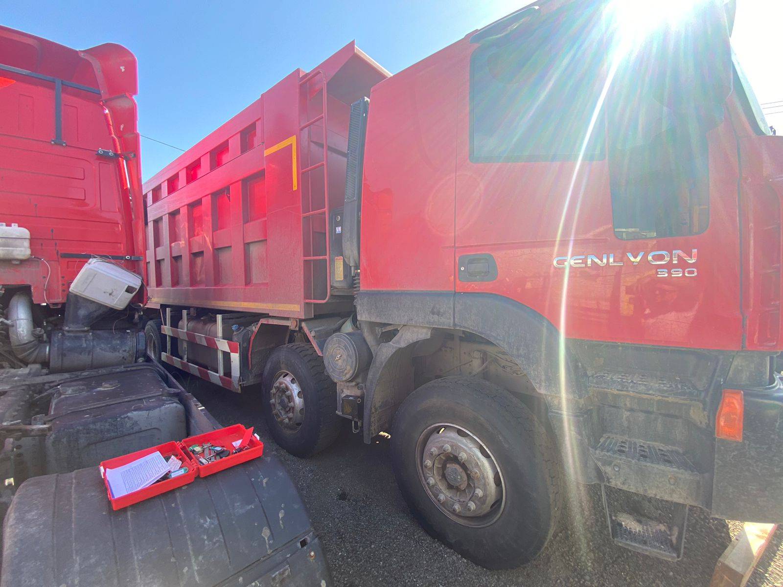 HONGYAN CQ3406HV39 Лот 000002284