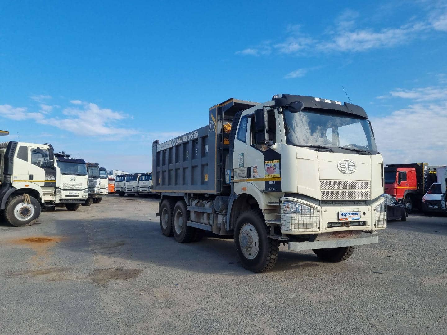 FAW CA3250P66K24L1TE5 6x6,  121 603 км, 2023 года в лизинг