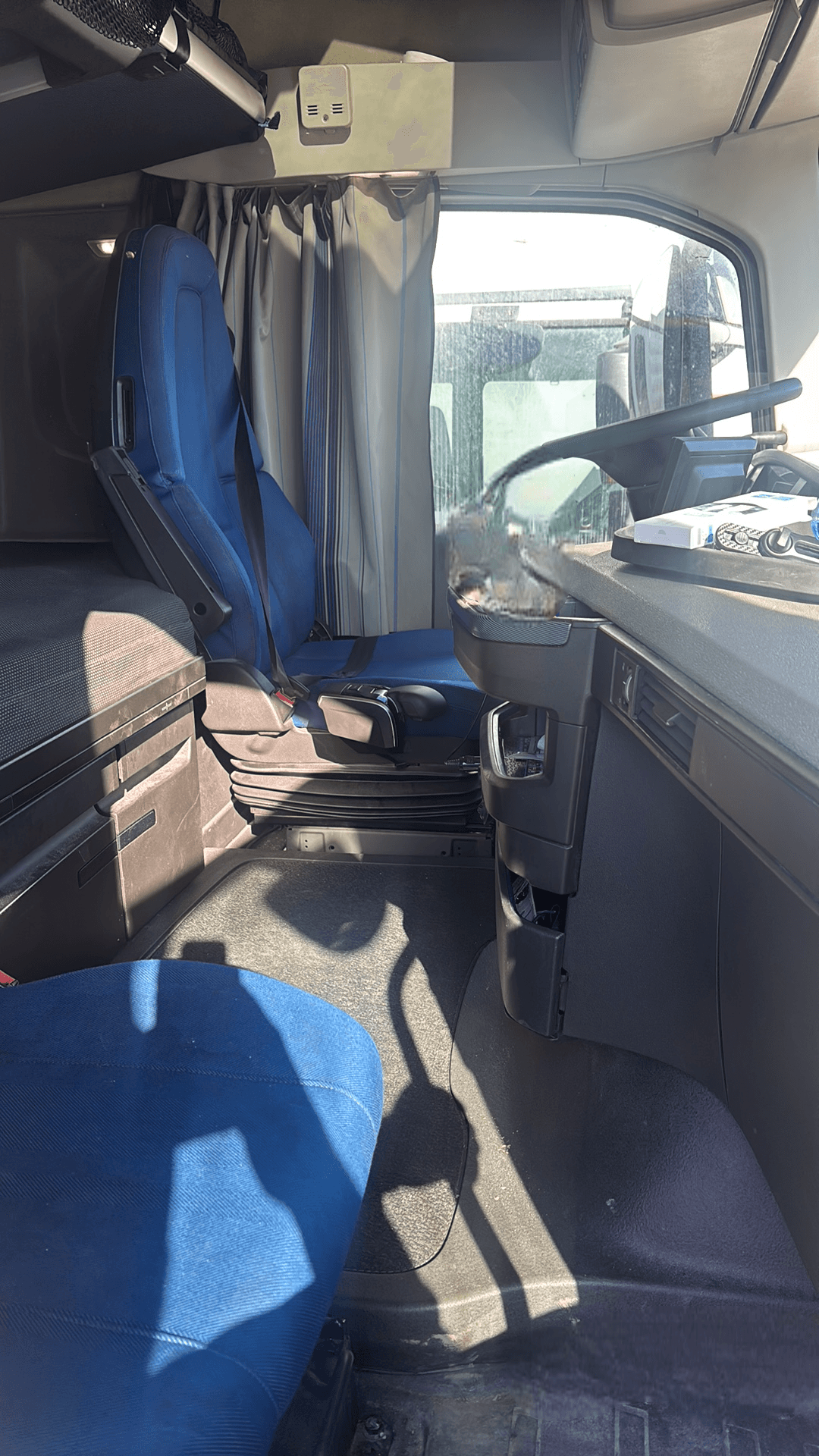 Volvo FH 460 4x2 (FH Globetrotter),  870 726 км, 2021 года в лизинг