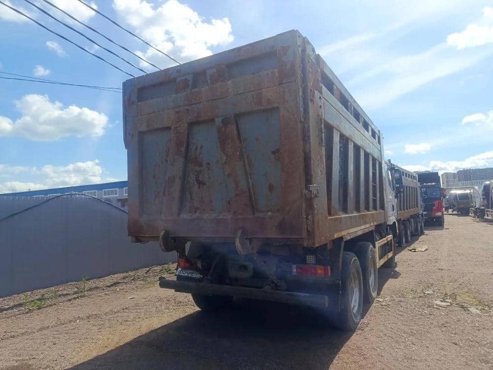 Shacman SX32586T384C,  214 465 км, 2023 года