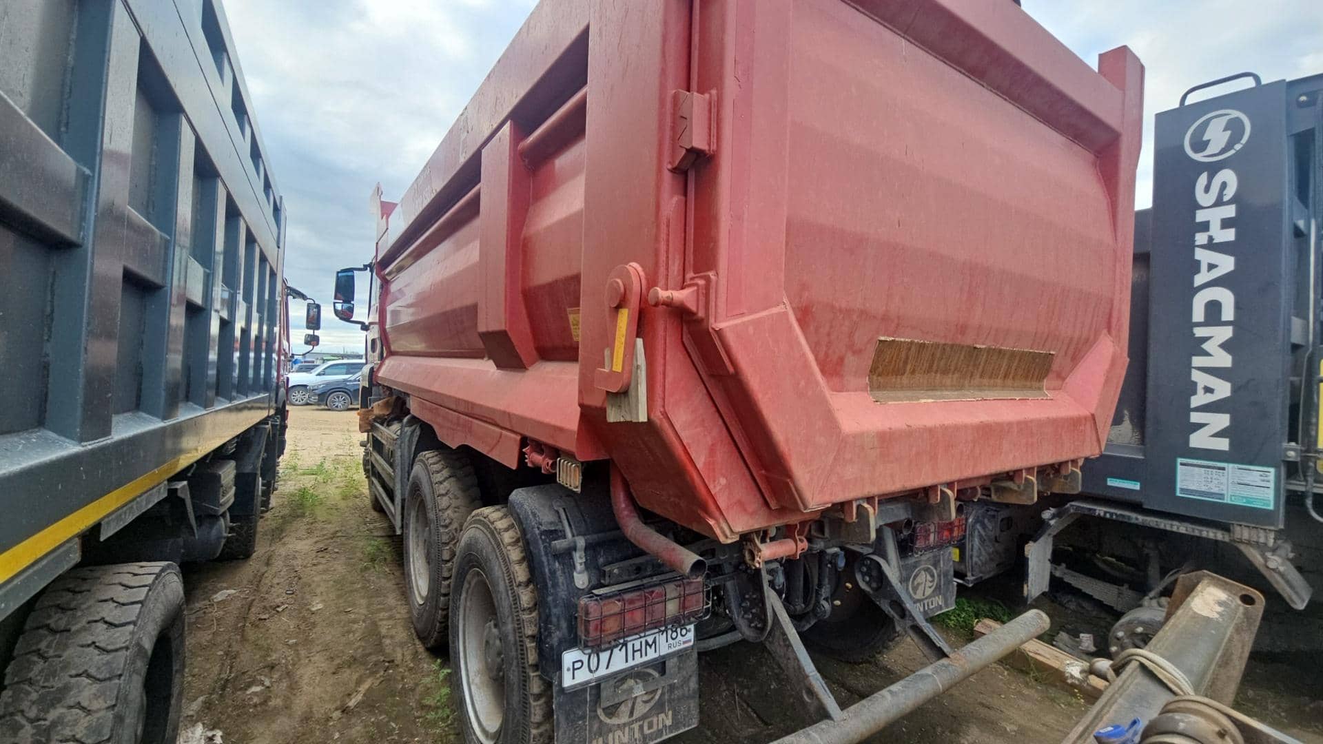 Sitrak ZZ3406V455ME,  100 000 км, 2024 года в лизинг