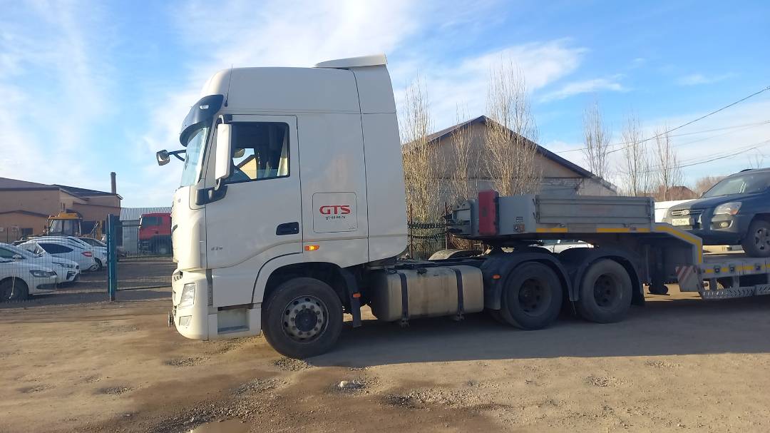 DongFeng DFH4271 6x4,  283 420 км, 2024 года в лизинг