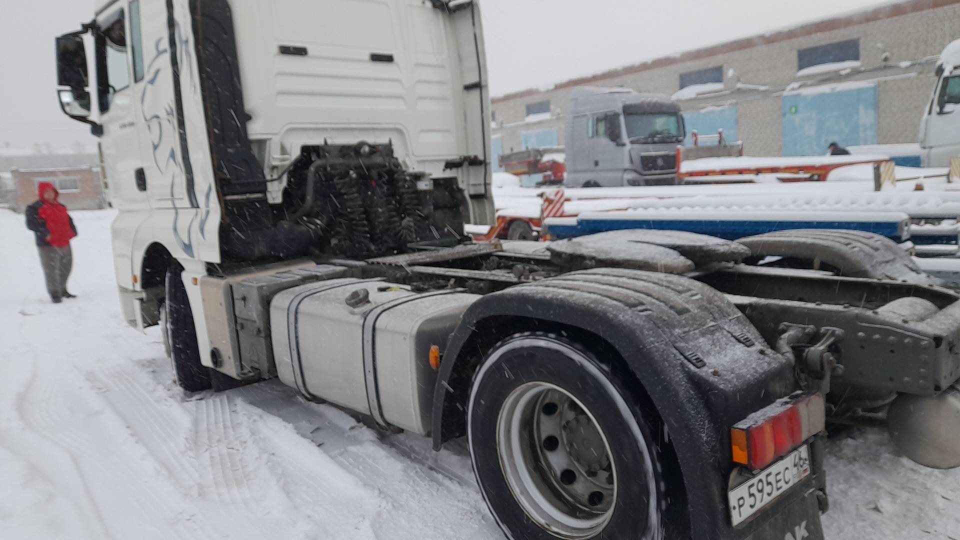 Sitrak ZZ4186V391HE,  349 843 км, 2023 года в лизинг