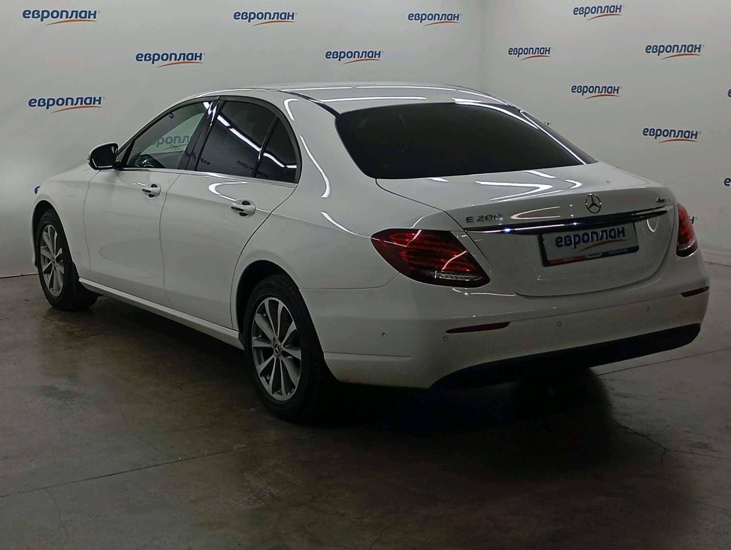 Mercedes-Benz E седан,  177 231 км, 2019 года в лизинг