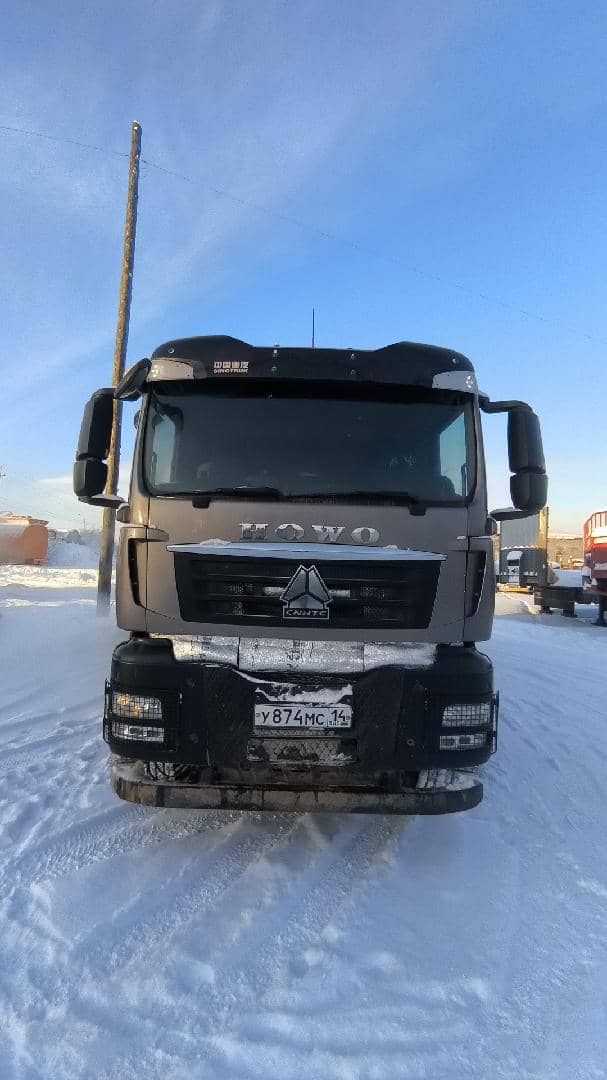 HOWO ZZ3317V386GE1 8х4,  220 746 км, 2022 года в лизинг