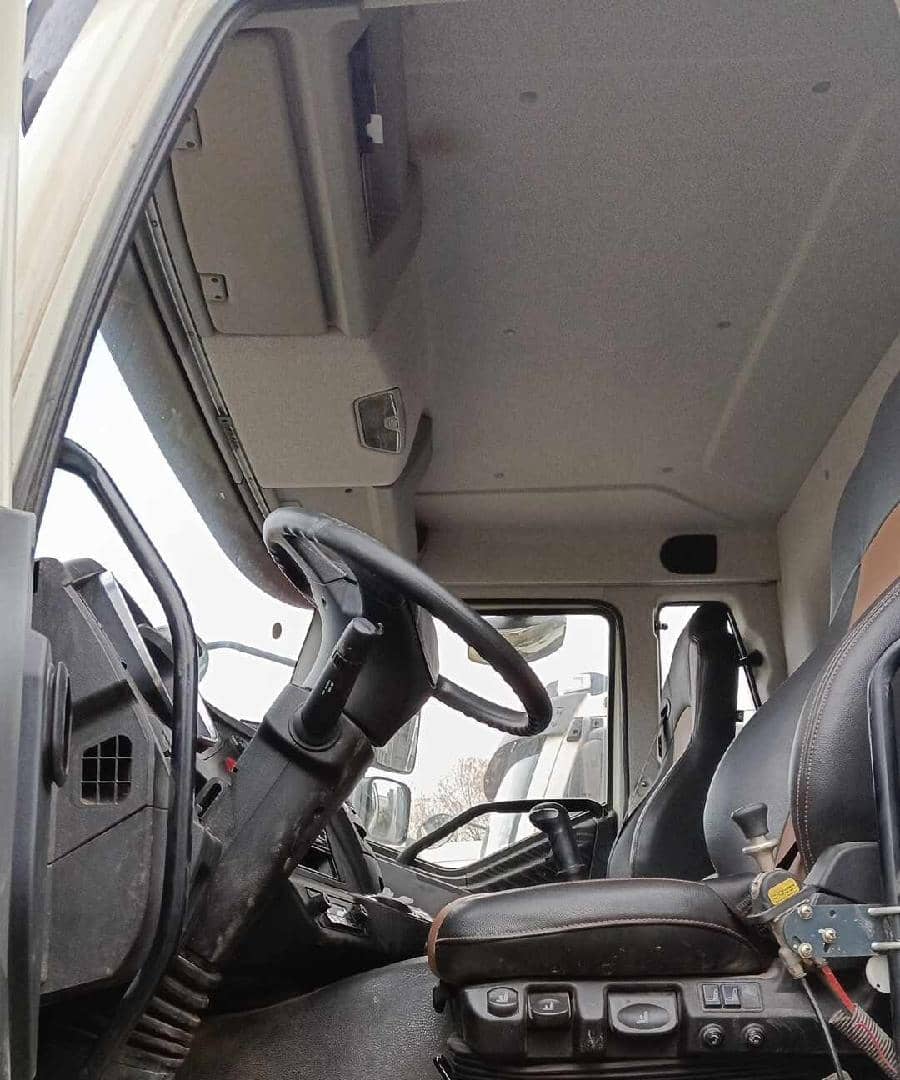 FAW CA3310P66K24T4E5 8х4,  140 685 км, 2023 года в лизинг