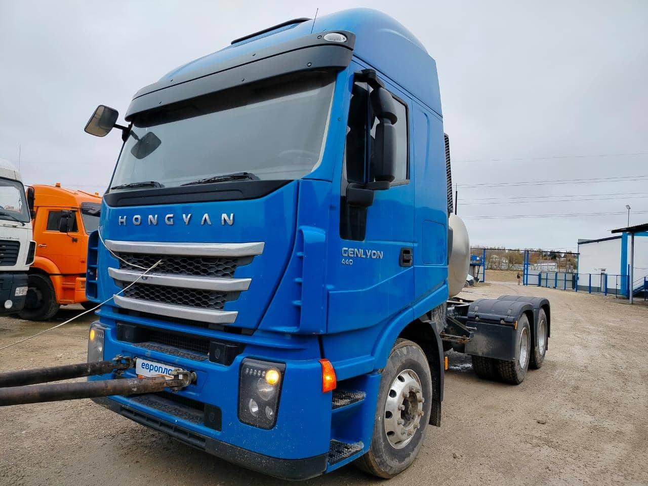 HONGYAN CQ4187HD12381T LNG