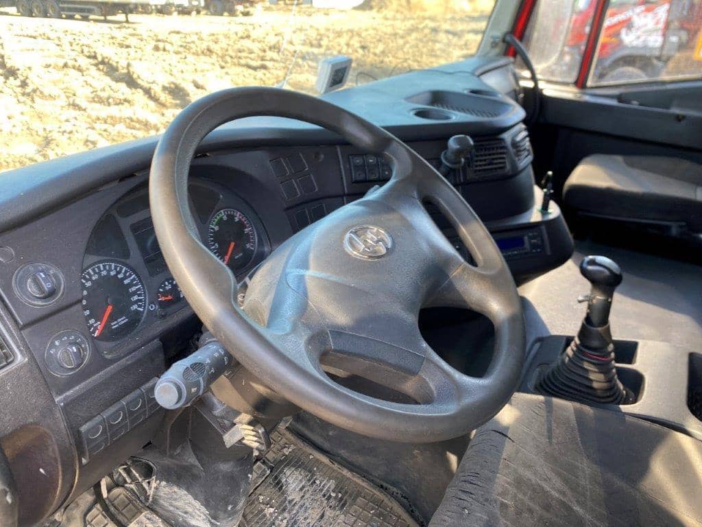HONGYAN CQ3406HV39D,  281 802 км, 2022 года в лизинг