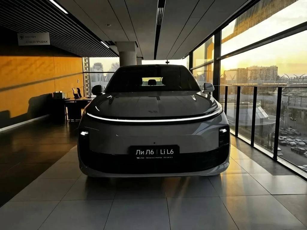 Lixiang Л6 (L6) Про (Pro)