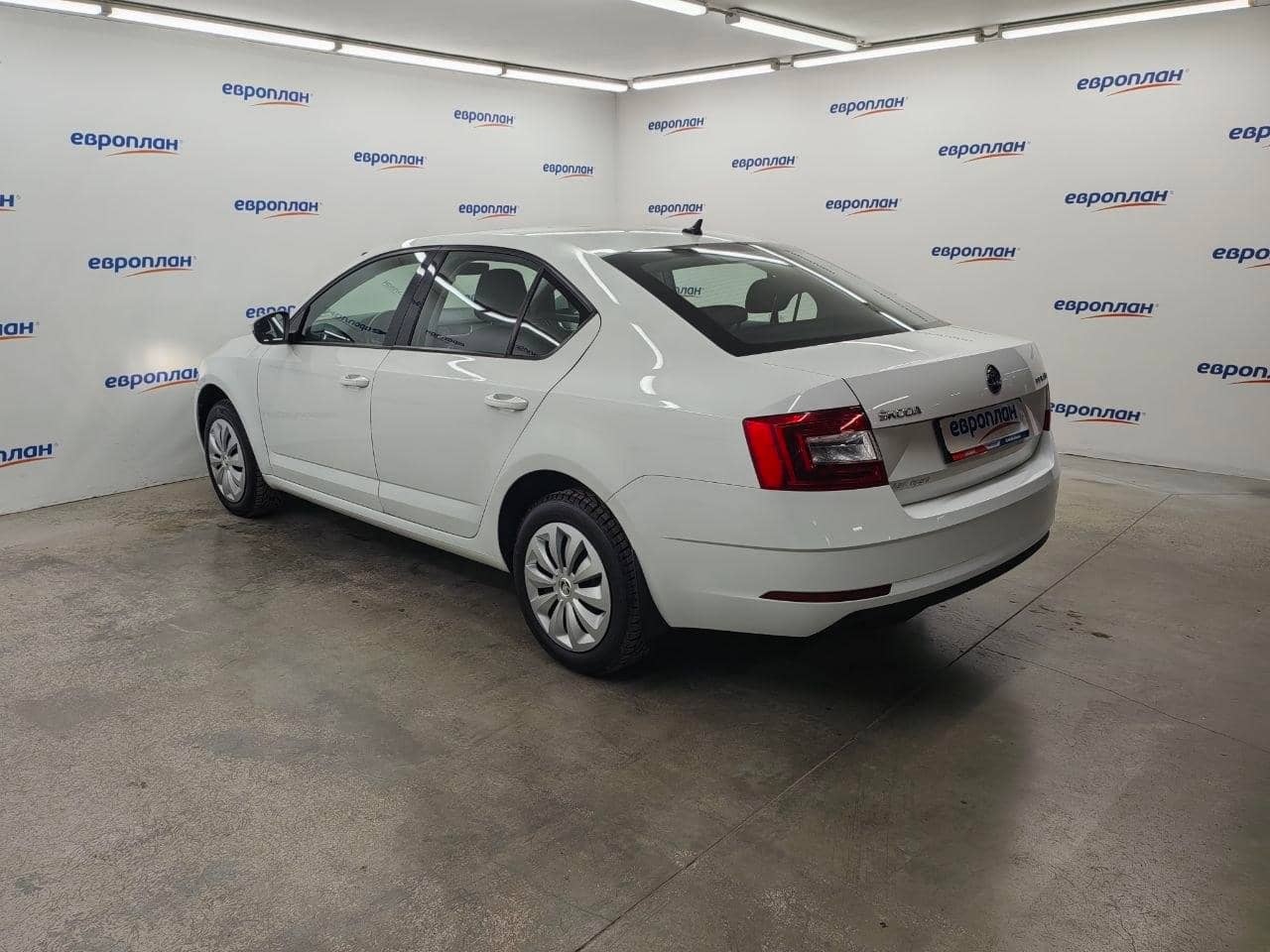 Skoda Octavia,  49 990 км, 2020 года в лизинг