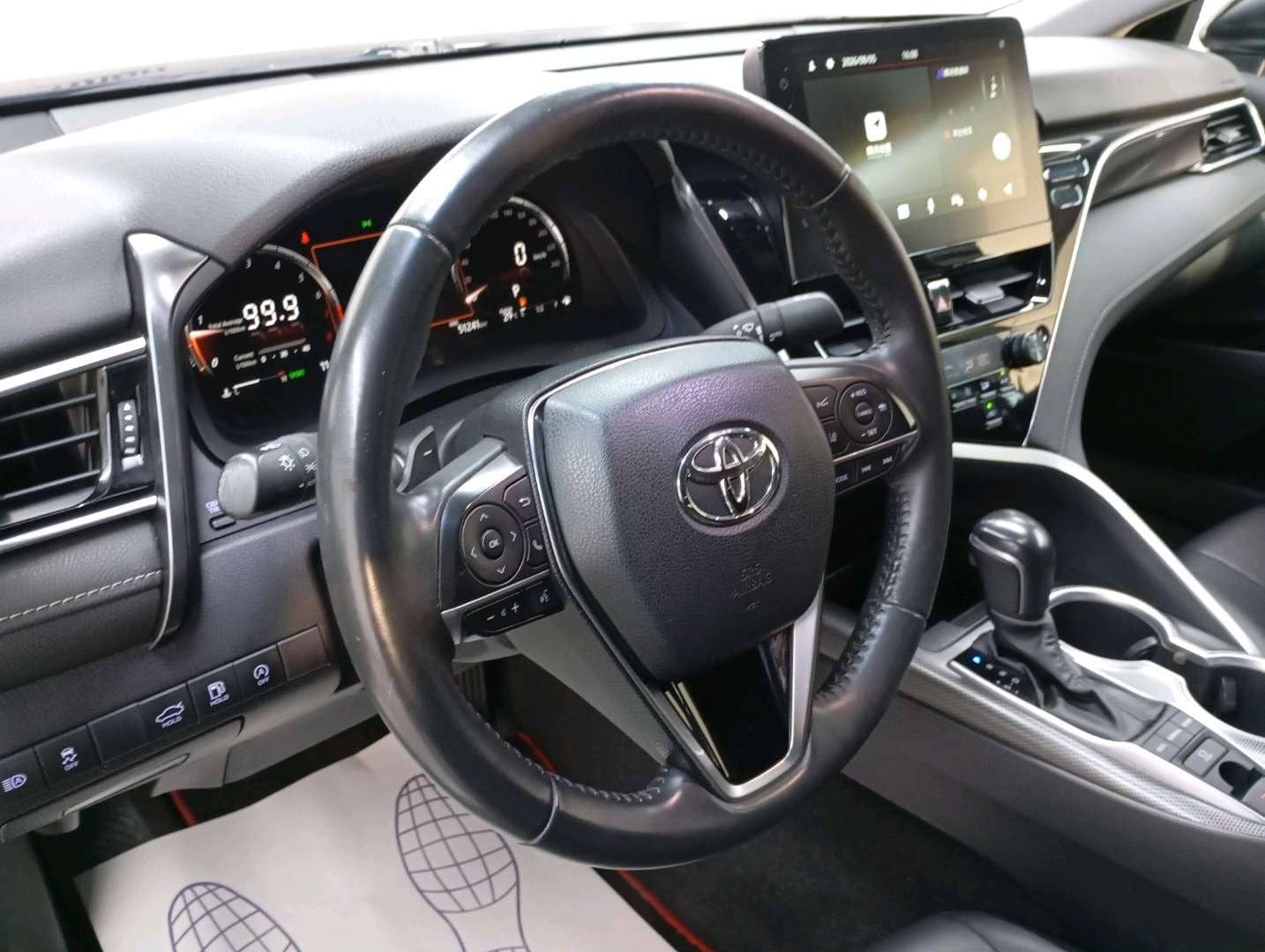 Toyota Camry,  51 241 км, 2023 года в лизинг