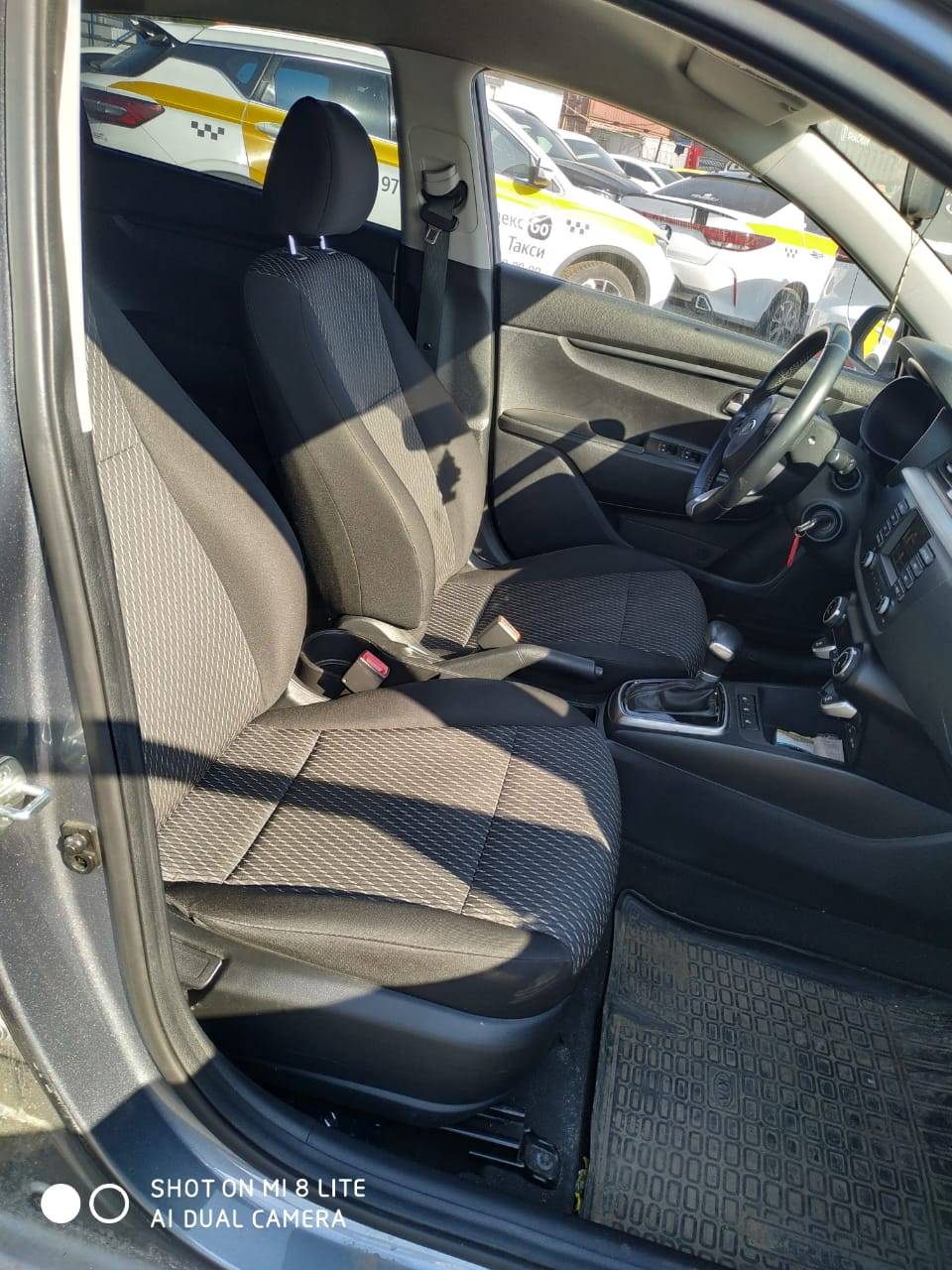 KIA Rio,  150 181 км, 2018 года