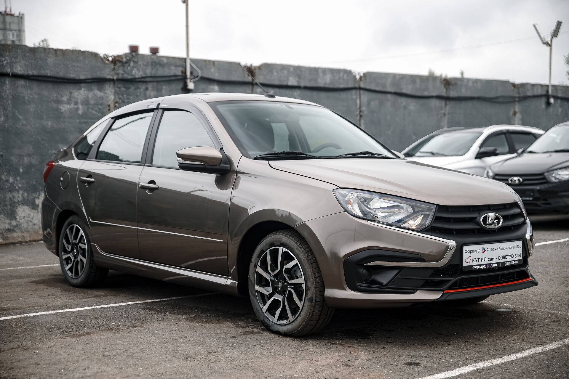 Lada Granta Sportline седан Comfort 24 1.6 106hp 5MT