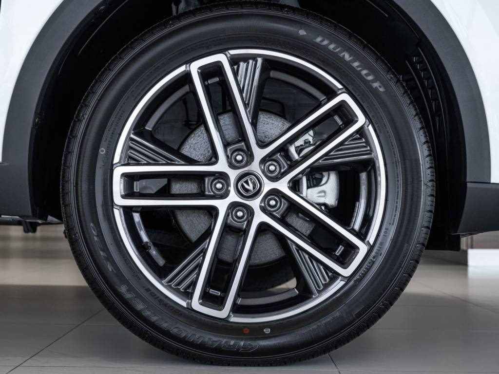 Changan Uni-S Tech 1.5T 7AT