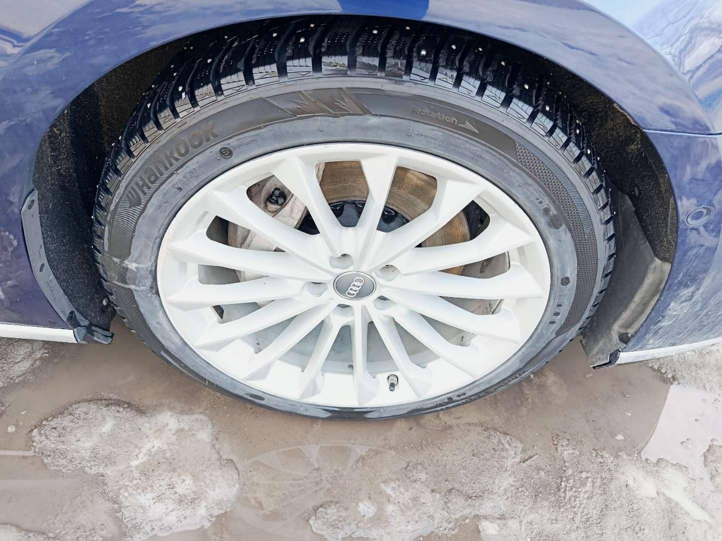 Audi A8,  315 844 км, 2018 года в лизинг