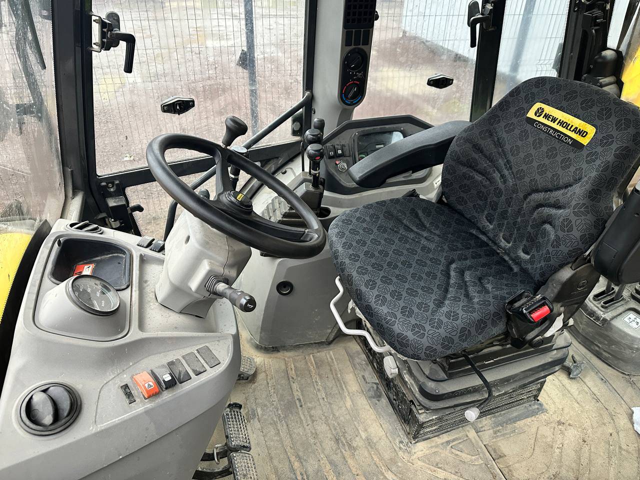 NEW HOLLAND B80C, 2024 года в лизинг